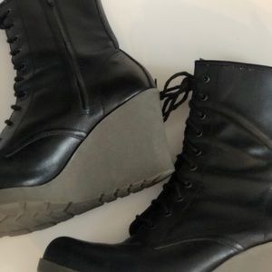 Dr. Martens Marcie Heeled Wedge boots black size 8